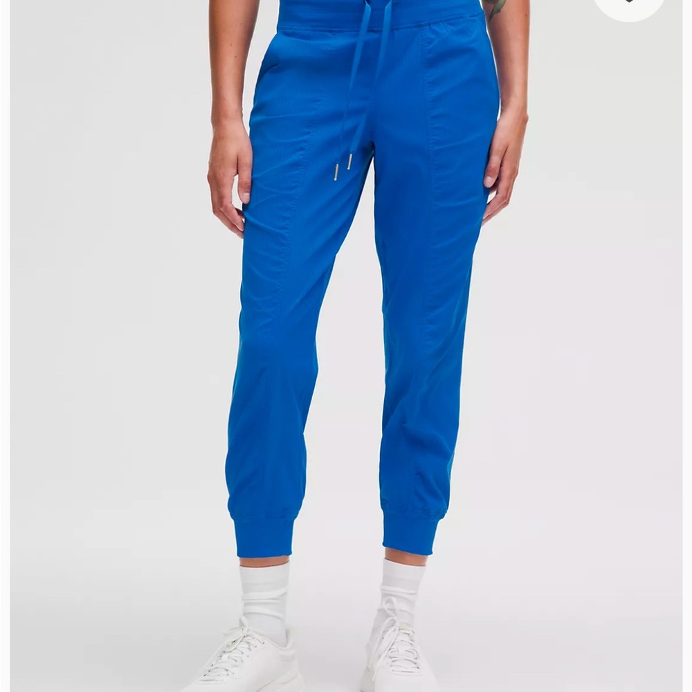 New with tags. Never worn. Lululemon dance studio joggers size 8.